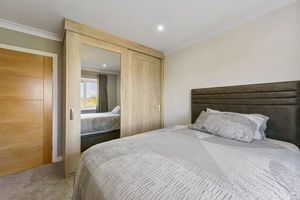 Bedroom- click for photo gallery